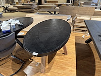 Eettafel, ovaal, zwart, houten poten - afbeelding 2 van  4