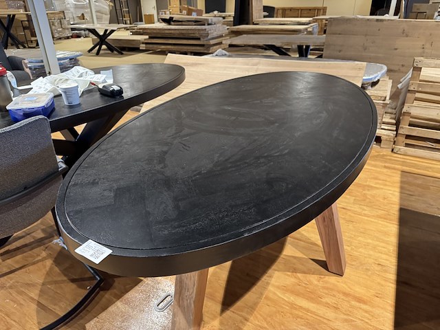 Eettafel, ovaal, zwart, houten poten - afbeelding 4 van  4