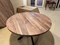 Eettafel, rond acaciahout, zwart metalen spinpoot - afbeelding 3 van  5