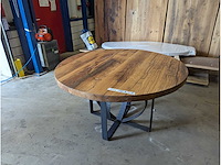 Eettafel rustiek eiken. rond. 140cm. metalen onderstel - afbeelding 1 van  3