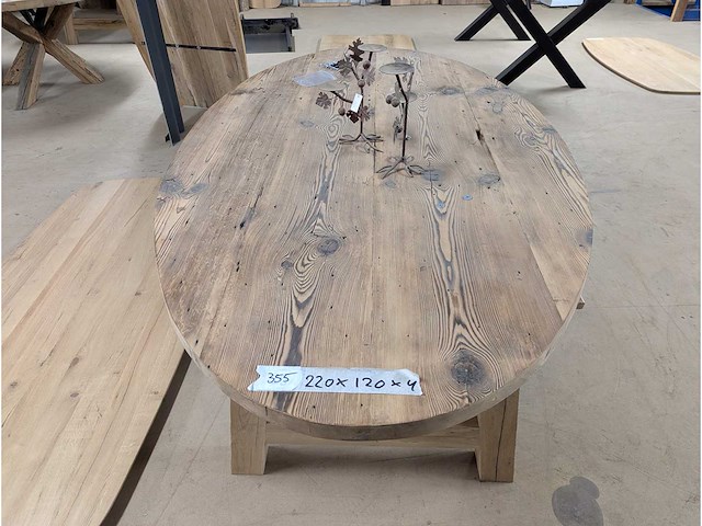 Eettafel rustiek grenen. ovaal. 220 x 120 x 77cm. houten a onderstel - afbeelding 3 van  3