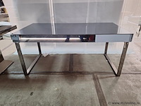 Eettafel v.v. glazen blad en verchroomd onderstel - afbeelding 1 van  3