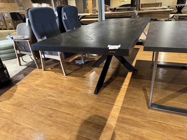 Eettafel, zwart hardhout, zwart metalen spinpoot - afbeelding 1 van  4