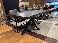 Eettafel, zwart hardhout, zwart metalen spinpoot - afbeelding 1 van  6