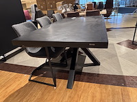 Eettafel, zwart hardhout, zwart metalen spinpoot - afbeelding 3 van  6