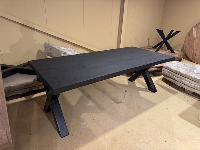 Eettafel, zwart mangohout, zwart metalen x-poot - afbeelding 2 van  5