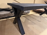 Eettafel, zwart mangohout, zwart metalen x-poot - afbeelding 4 van  5