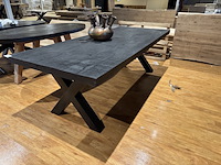 Eettafel, zwart mangohout, zwart metalen x-poot - afbeelding 1 van  4