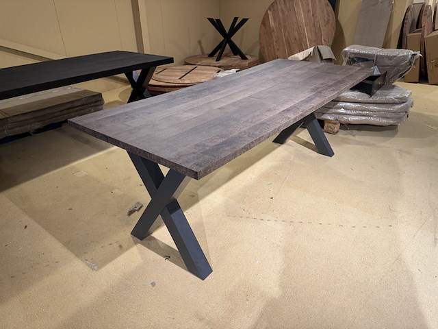 Eettafel, zwart metalen x-poot - afbeelding 1 van  5