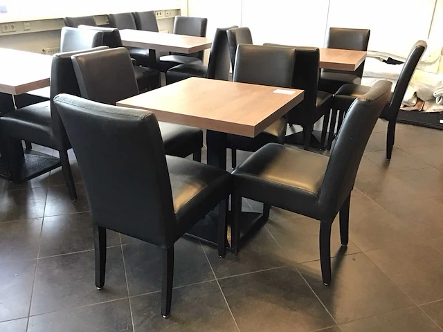 Eettafels met stoelen (4x) - afbeelding 1 van  3