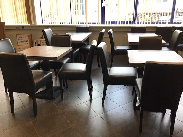 Eettafels met stoelen (4x) - afbeelding 2 van  3