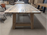 Eettfel rustiek eikenhout, epoxy. 200 x 100 x 77cm. houten a onderstel - afbeelding 2 van  3