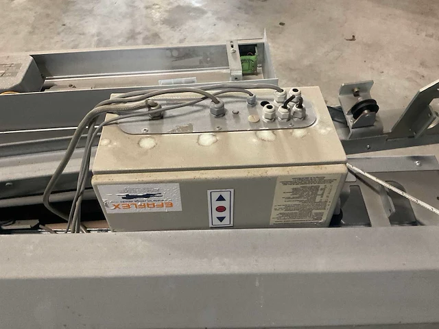 Efaflex automatische snelroldeur - afbeelding 7 van  7