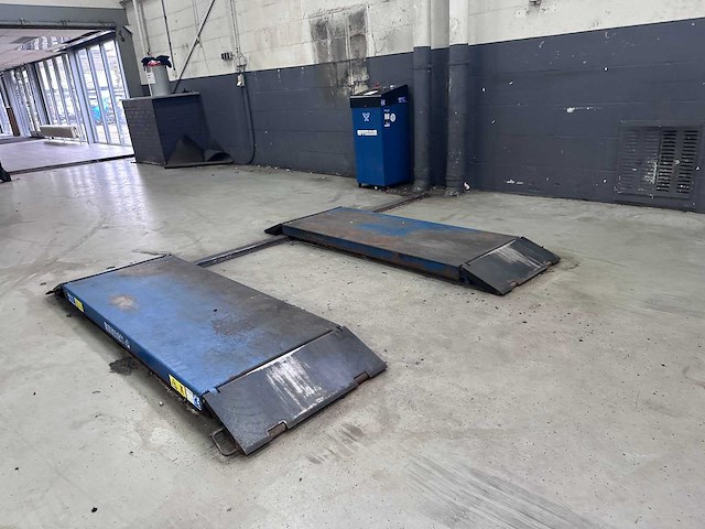 Effemme - effemme 3000kg schaarhefbrug opbouw - afbeelding 1 van  3