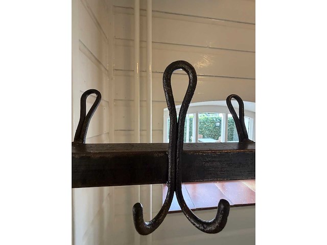 Eg garderobe - afbeelding 4 van  4