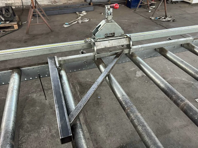 Eggenberg - 2021 - ebs2480 - bandzaagmachine - afbeelding 2 van  11