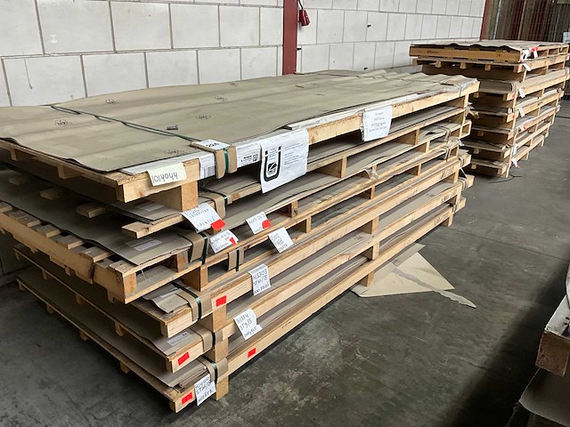 Egger partij hpl - afbeelding 3 van  5