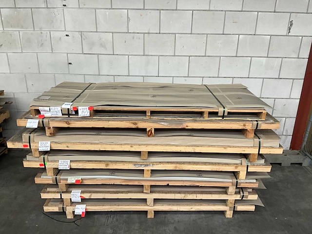 Egger partij hpl - afbeelding 2 van  5