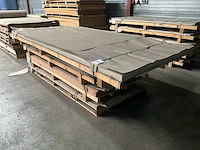 Egger partij hpl - afbeelding 1 van  4