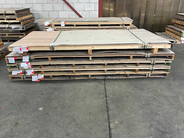 Egger partij hpl - afbeelding 2 van  6