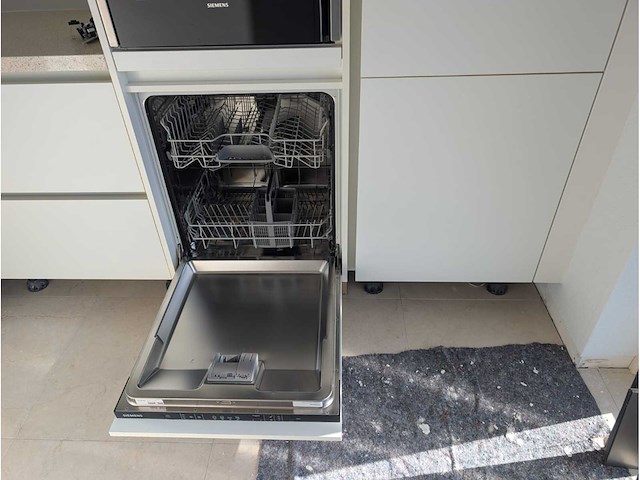 Eggersmann - keuken met siemens apparatuur - afbeelding 13 van  26