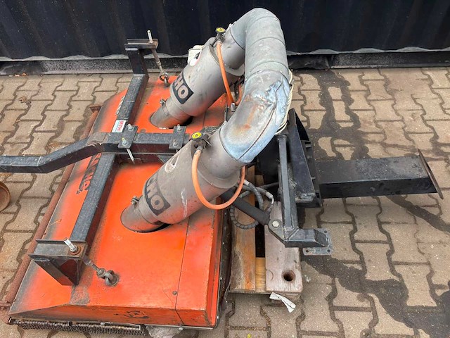 Egholm - 2009 - 2200t - straatveegmachine - afbeelding 4 van  38