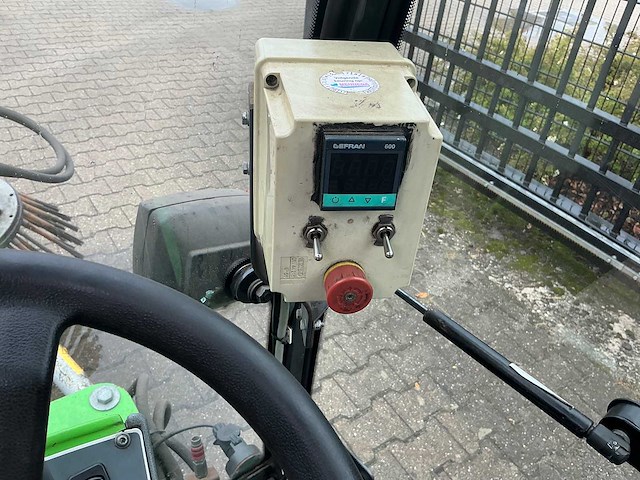 Egholm - 2009 - 2200t - straatveegmachine - afbeelding 28 van  38