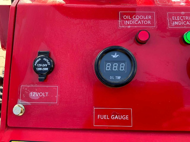 Egn eg360t minilader / schranklader op rupsen - afbeelding 8 van  16