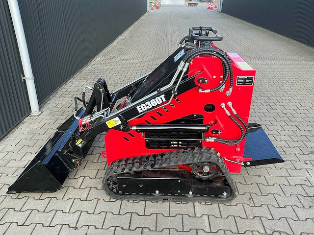 Egn eg360t minilader / schranklader op rupsen - afbeelding 19 van  20