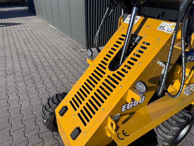 Egn eg80 minishovel / minilader - afbeelding 13 van  13