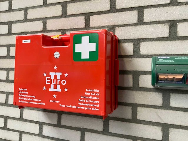 Ehbo- koffer en salvequick pleisterset - afbeelding 4 van  5