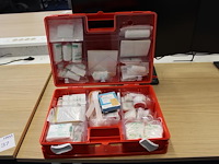 Ehbo koffer voor de bouw met wandbeugel. - afbeelding 2 van  2