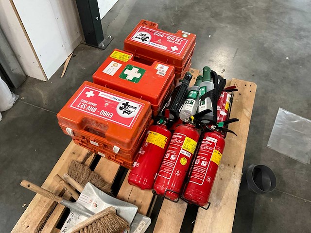 Ehbo koffers en brandblussers - afbeelding 1 van  3