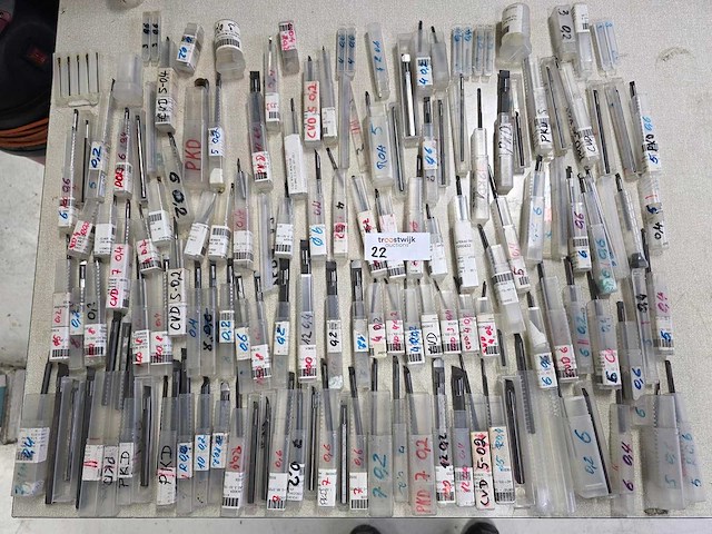 Ehwa europe gmbh - harmetaal pkd/cvd - machine gereedschappen - afbeelding 1 van  9