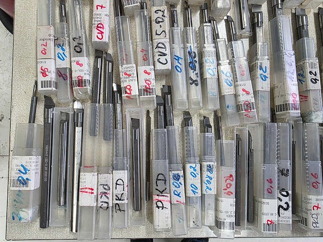 Ehwa europe gmbh - harmetaal pkd/cvd - machine gereedschappen - afbeelding 2 van  9