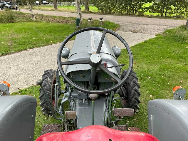 Eicher f1l-612 deutz 4x4 vierwielaangedreven landbouwtractor - afbeelding 11 van  13