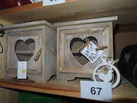 Eierkastjes, voetkrukje en beugeltasje - afbeelding 1 van  2