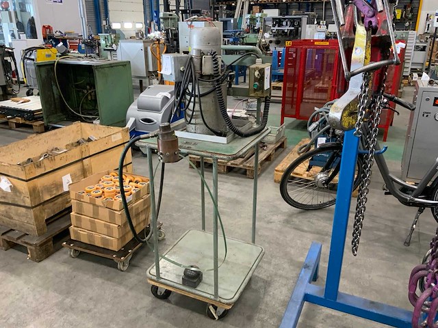 Eigen bouw mobiele ponsmachine - afbeelding 1 van  5