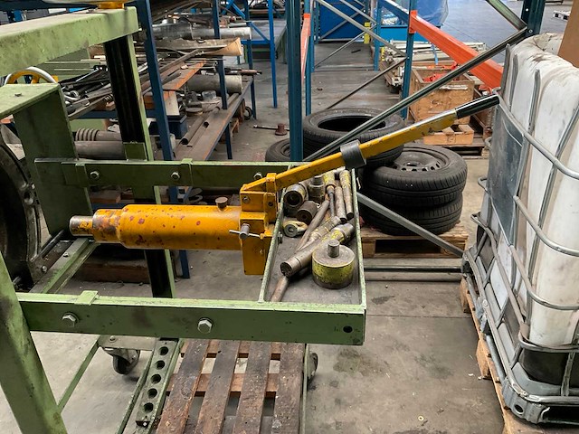 Eigen bouw verrijdbare hydraulische poelitrekker - afbeelding 5 van  5