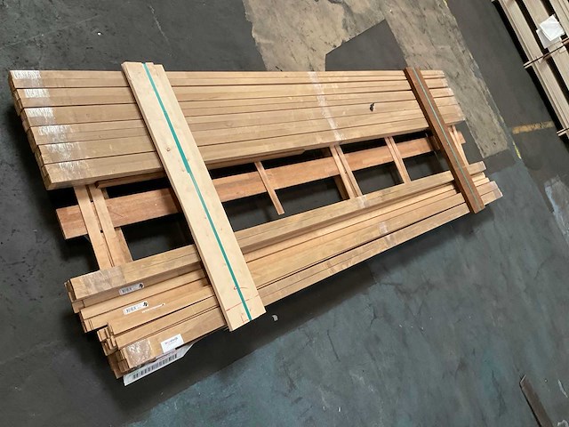 Eiken afdeklijst 4x30 mm - afbeelding 2 van  3