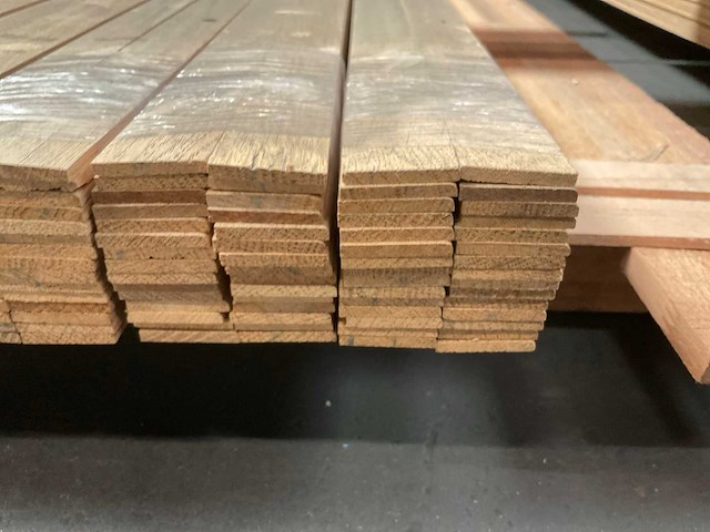 Eiken afdeklijst 4x30 mm - afbeelding 1 van  1