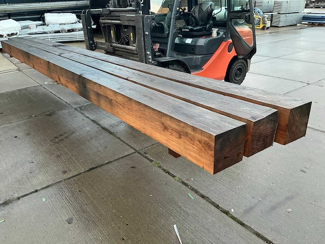 Eiken balk (200x200 mm) (3x) - afbeelding 1 van  9