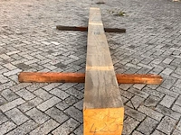 Eiken balk fijnbezaagd, 250x250mm, lengte 420cm
