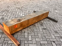 Eiken balk fijnbezaagd, 300x300mm, lengte 210cm - afbeelding 2 van  3