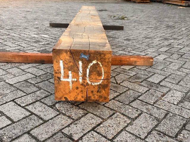 Eiken balk fijnbezaagd, 300x300mm, lengte 410cm - afbeelding 3 van  3