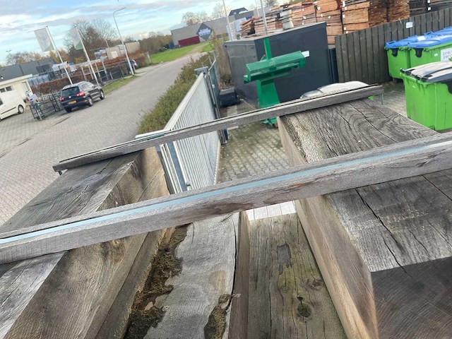 Eiken balken fijnbezaagd 850x250x140mm (11x) - afbeelding 1 van  3