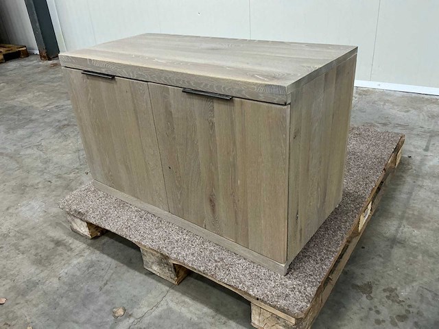 Eiken bijzet kast 53,5x86x40,5cm - afbeelding 1 van  6