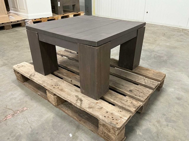 Eiken bijzettafel 69,5x70x40cm - afbeelding 1 van  6