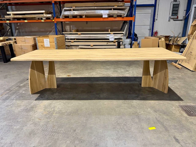 Eiken boomstam eettafel 300 cm - afbeelding 1 van  7