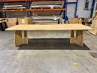 Eiken boomstam eettafel 300 cm